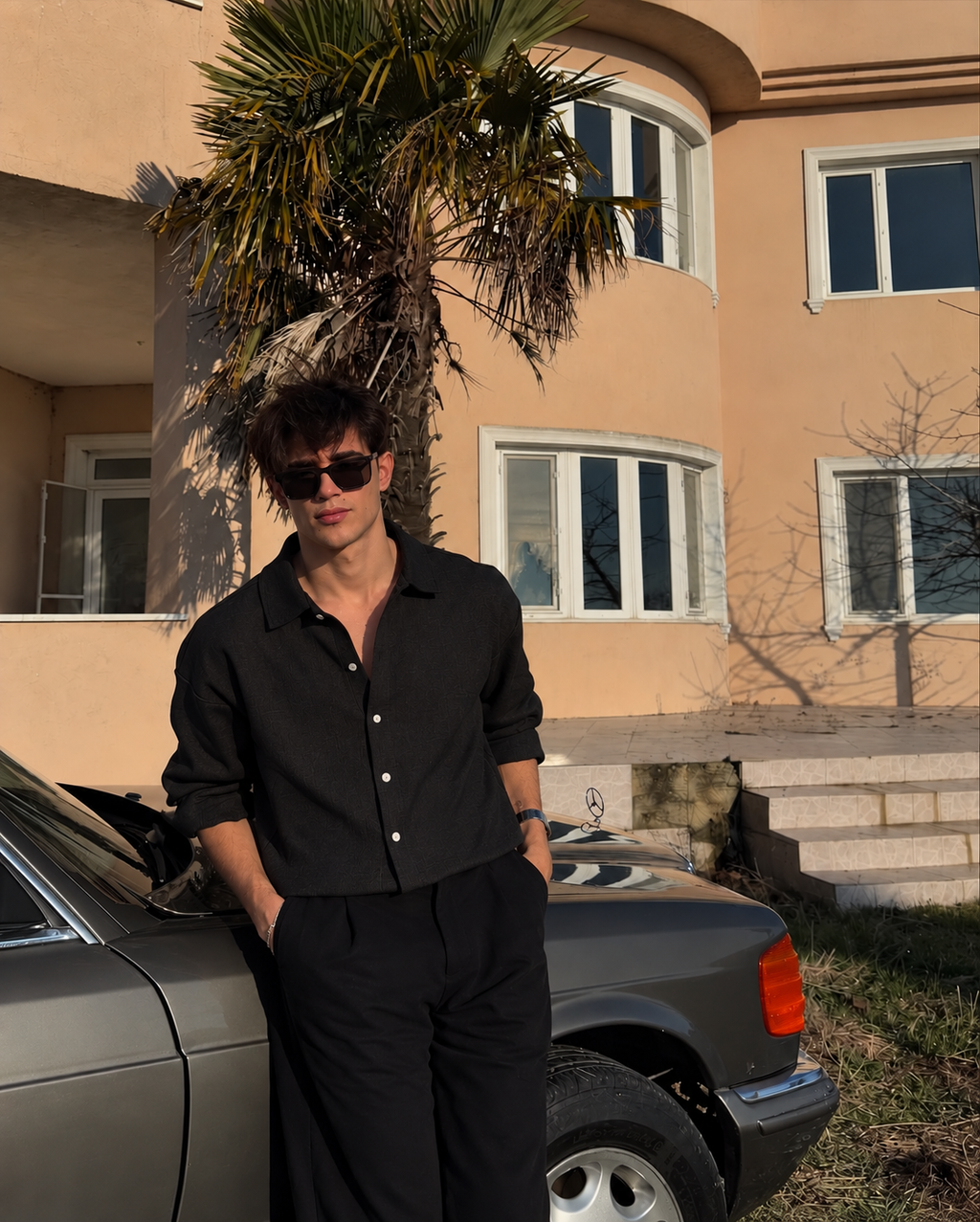 5EIGHT - Noir Cropped Shirt
